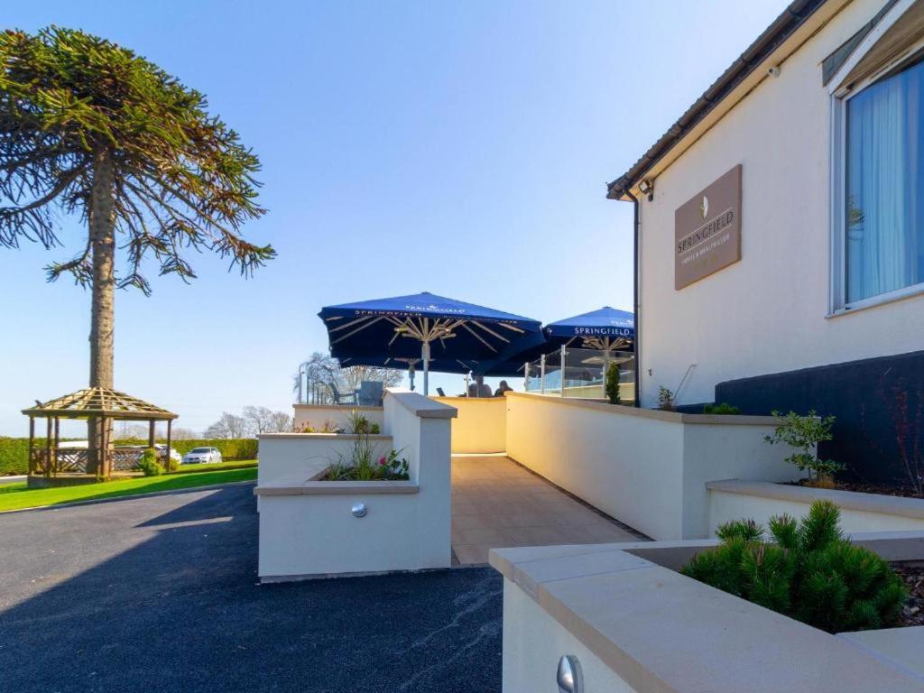 Springfield Hotel & Health Club Halkyn Exteriör bild